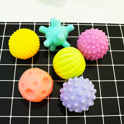 1pcs Diameter 6cm Squeaky Pet Dog Ball Toys for Small Dogs Rubber Chew Puppy Toy Dog Stuff Dogs Toys Pets brinquedo cachorro - Dogy